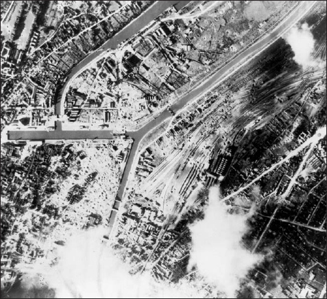 An aerial view of the centre of Caen showing the River Orne running through the - photo 10