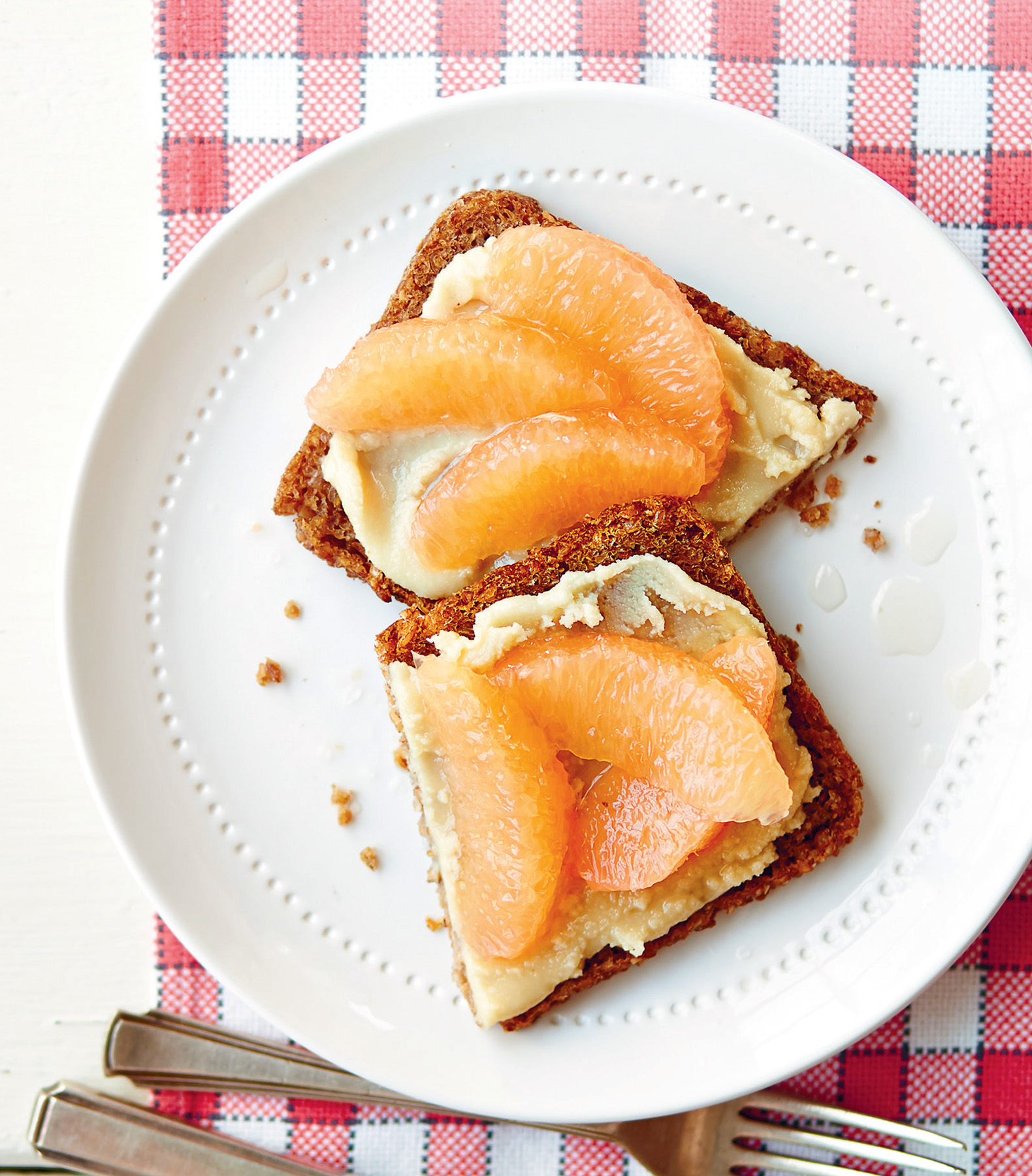 Rye bread with almond butter pink grapefruit segments Nutty cinnamon apple - photo 9