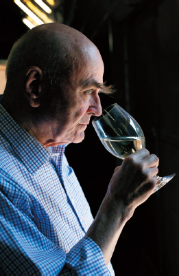 About the author Respected wine critic and vigneron James Halliday AM has a - photo 3