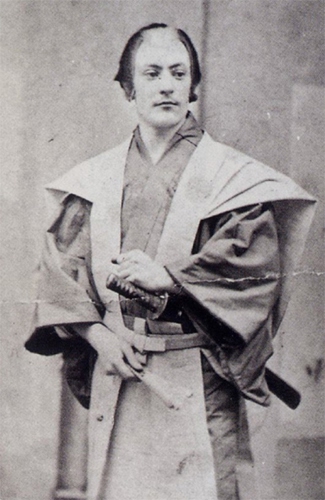 Georges Bigot poses in samurai garb He married and later divorced a Japanese - photo 10