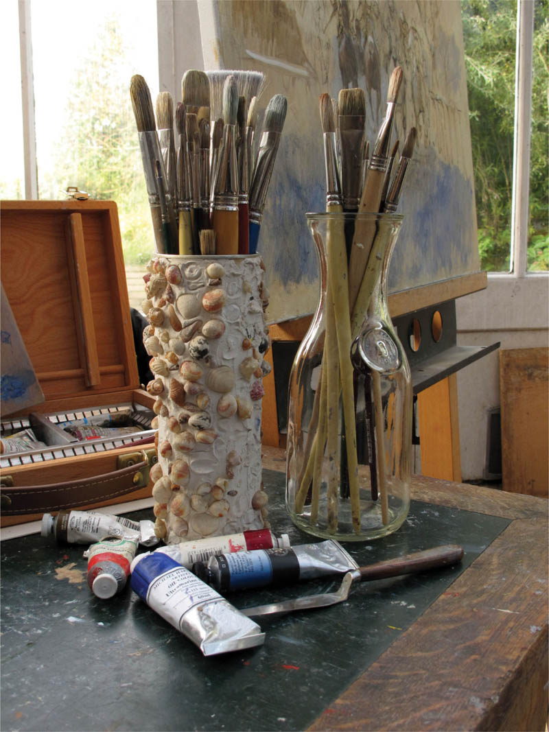 The artists studio brushes paints and easel CHAPTER 1 GETTING STARTED - photo 5