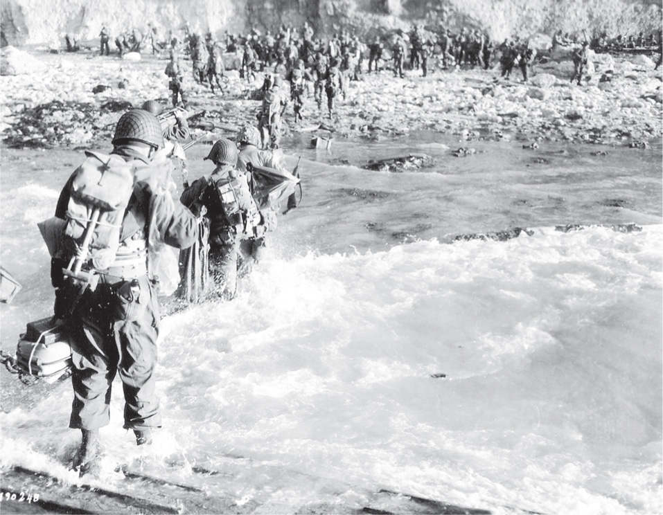 US Army Rangers coming ashore at Pointe du Hoc British troops - photo 25