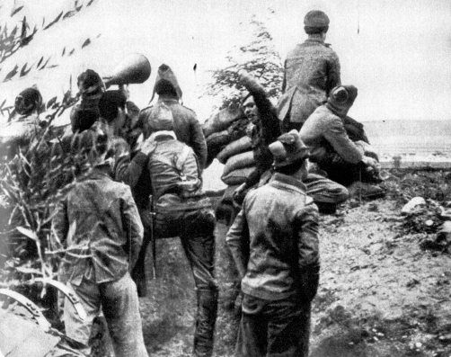 Guadalajara Italians of the Garibaldi Battalion with a megaphone attempting to - photo 26