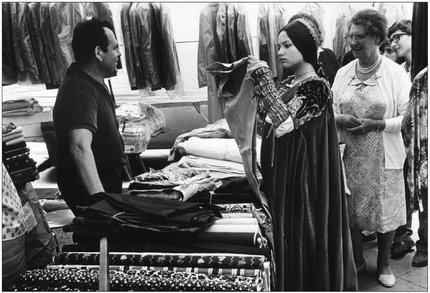 Haggling with an Italian shop owner in between shooting I thought if I shopped - photo 12