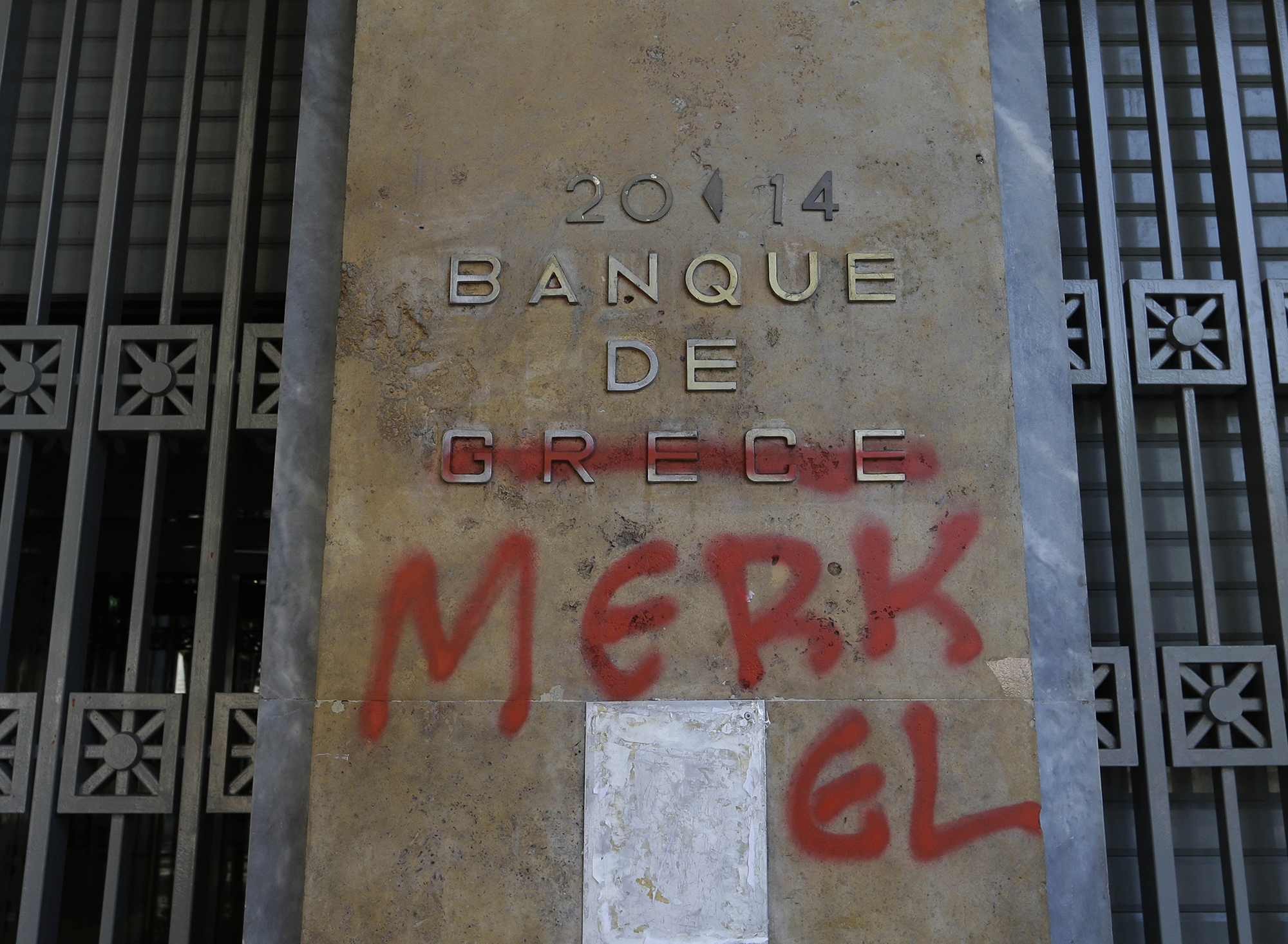 GREECE IN CRISIS In danger of running out of money Greeces banks were closed - photo 6