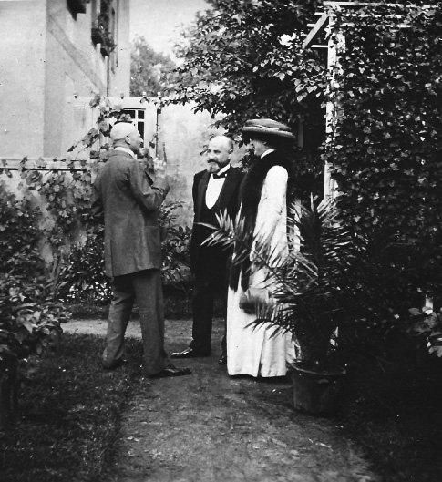 Open house in Berlins Westend summer 1914 courtesy of Cornelia Hahn - photo 3