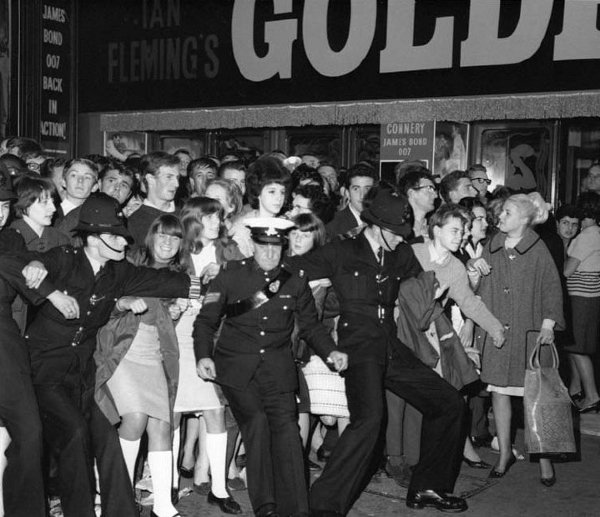 Goldfinger was the first Bond film to have a premiere which was held at the - photo 4