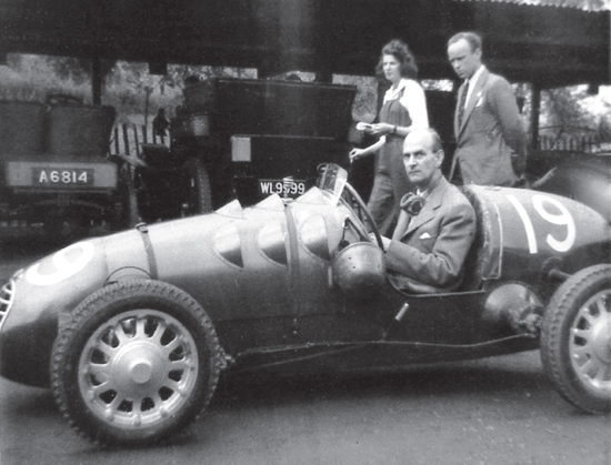 Lawrence Lawrie Bond in a rare pose for the camera at Shelsley in 1951 in his - photo 3