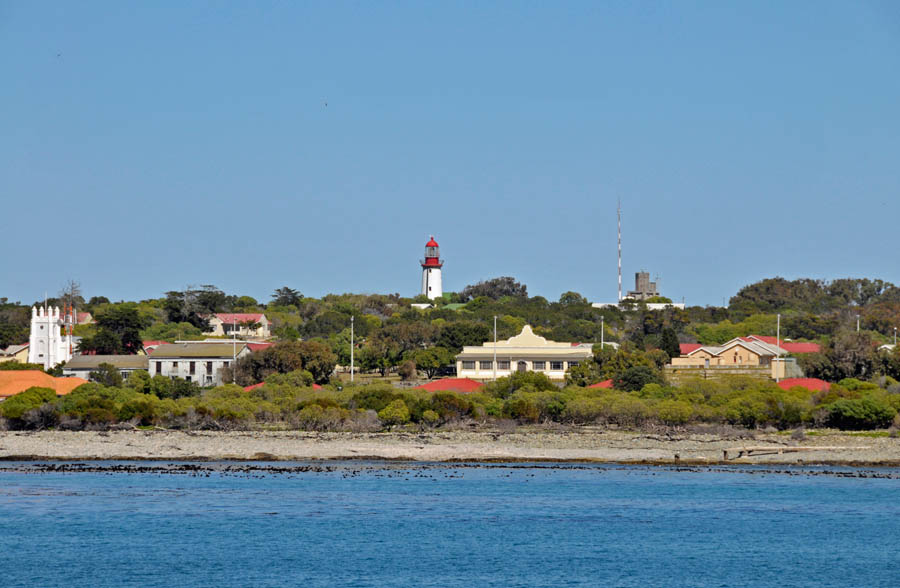 Some of the islands buildings including the lighthouse Einige der Gebude auf - photo 8