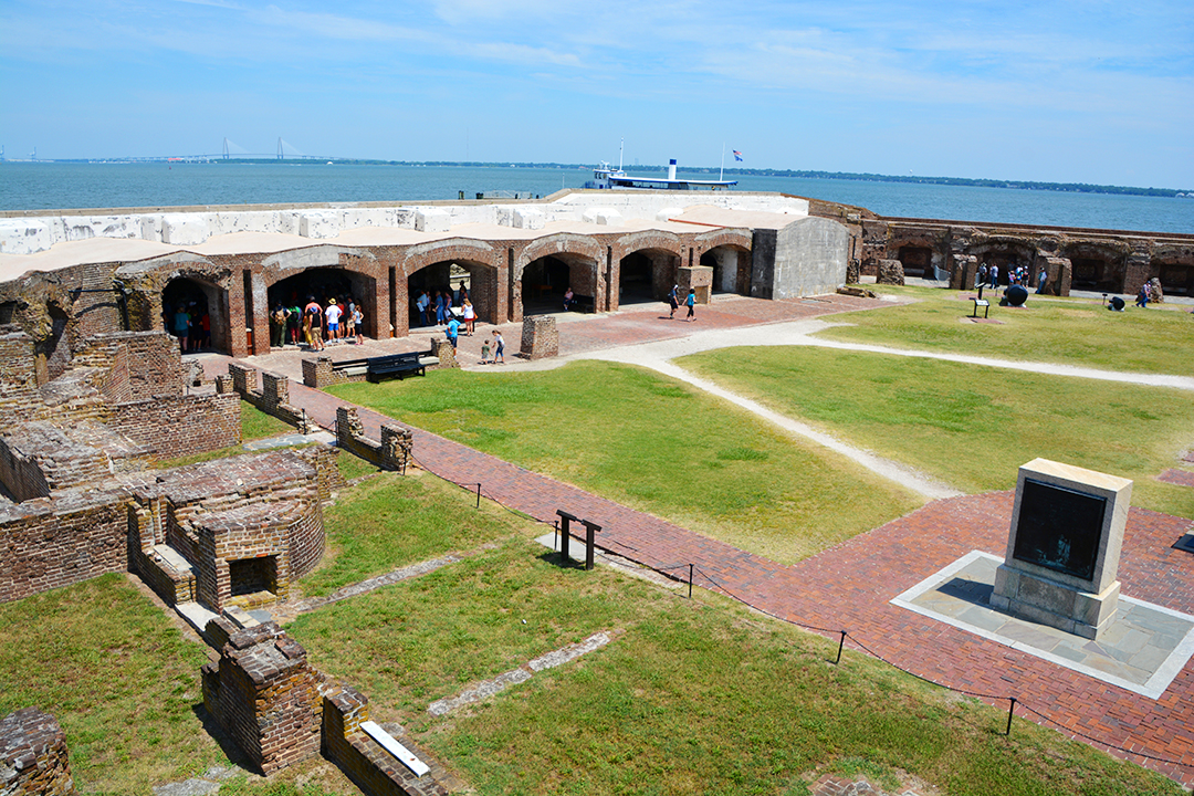 MEUNIERDSHUTTERSTOCK Charleston Savannah Top Sights A lively outdoor - photo 6