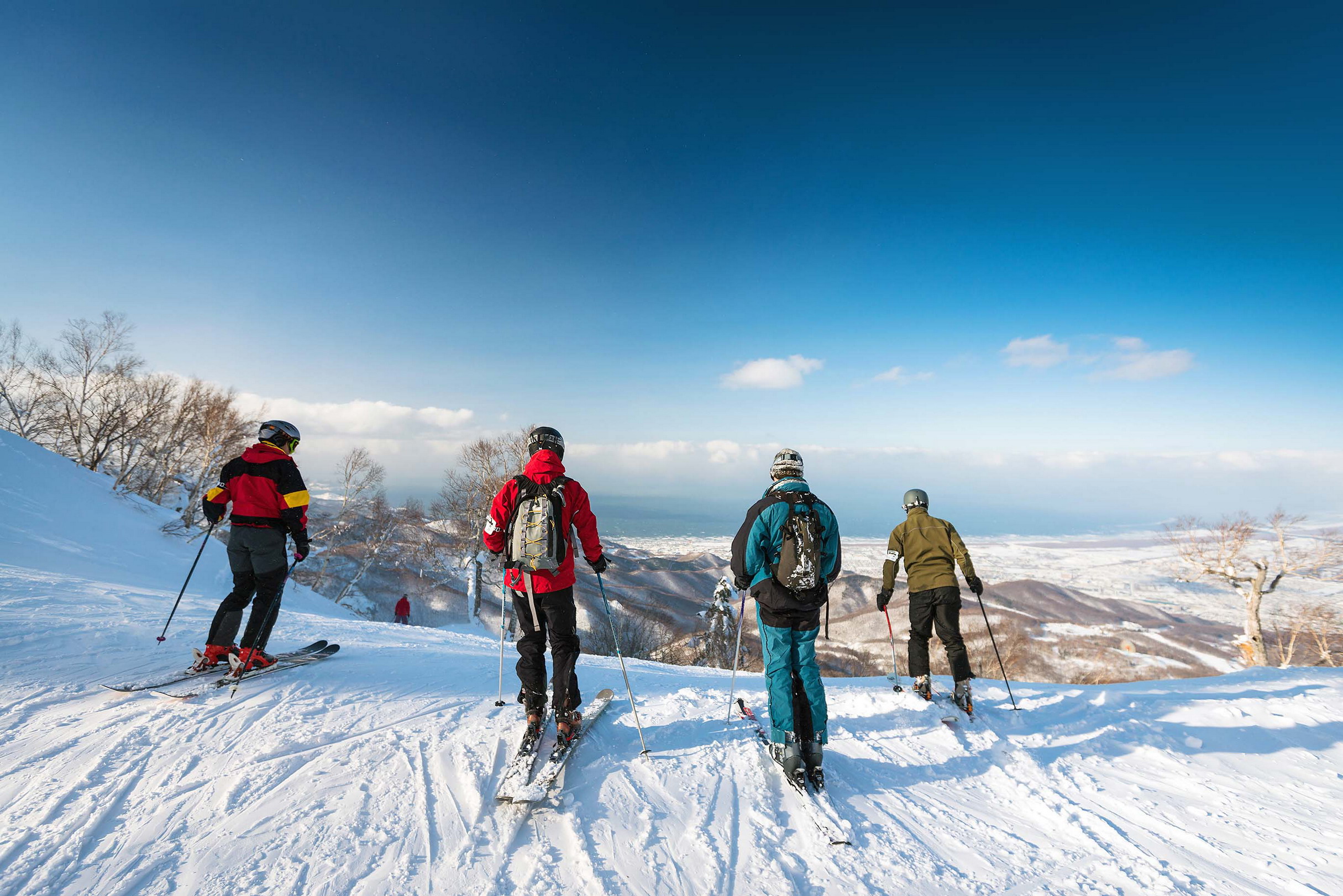 KEVEN OSBORNEFOX FOTOSGETTY IMAGES Top Experiences Wild Hokkaido The last - photo 8