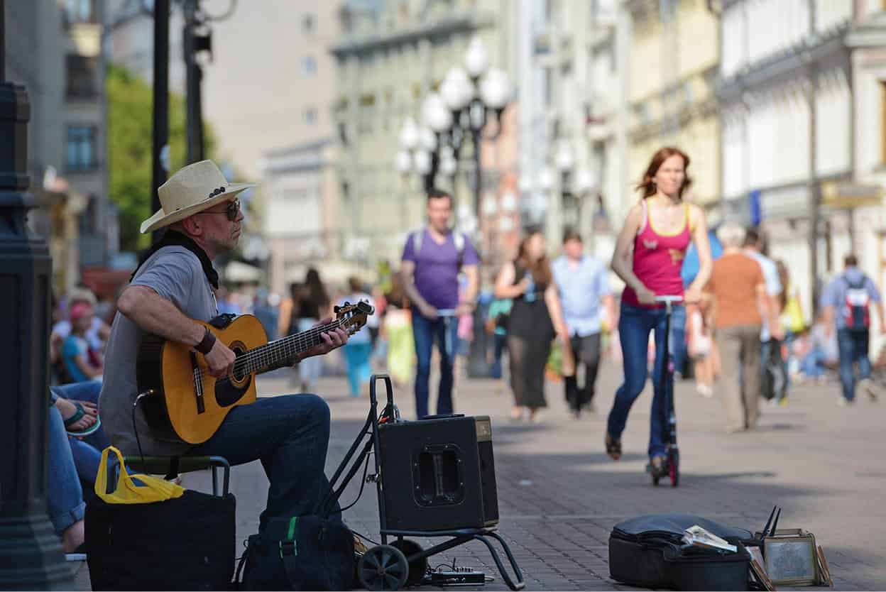 Arbat Moscows most celebrated street once drew artists and writers and now - photo 13