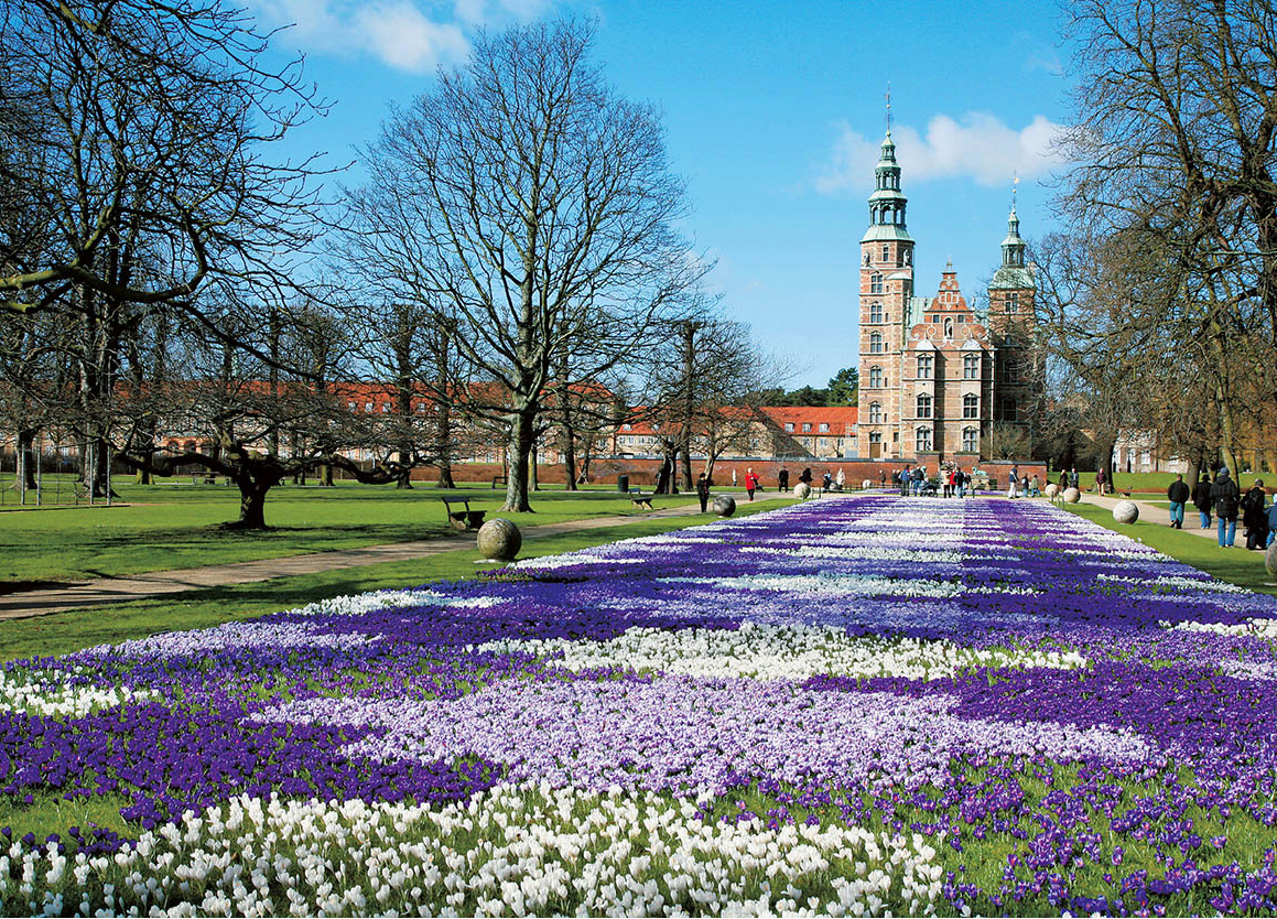 Renaissance Architecture Visit the Round Tower and Trinity Church IStock - photo 10