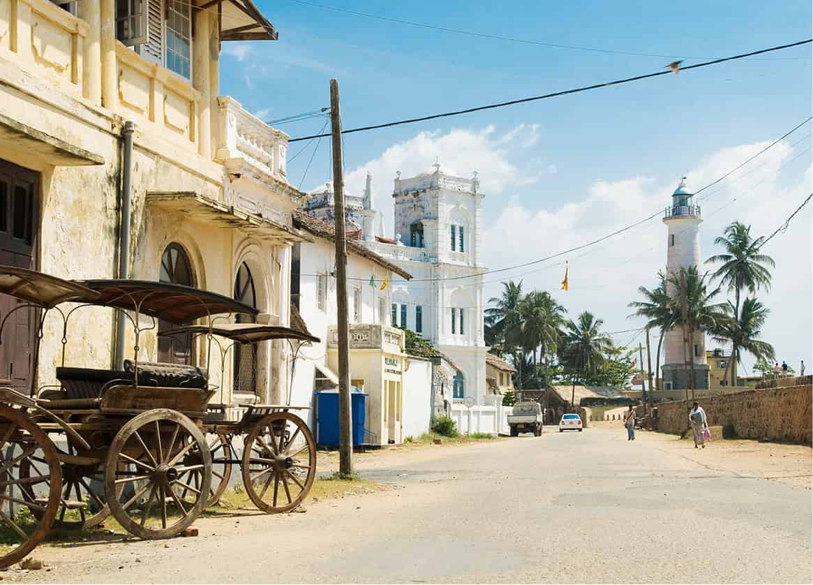 Colonial architecture Discover ornate British colonial buildings in Colombo - photo 8