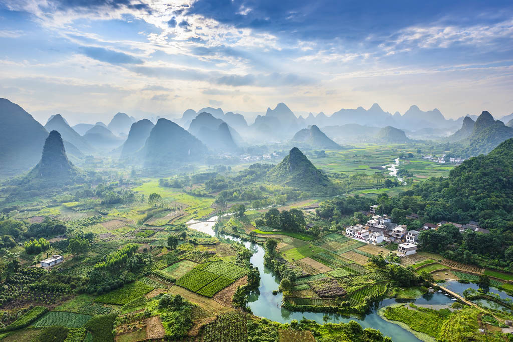 Karst landscapes along the L River near Yngshu Gungx APHOTOSTORY - photo 3