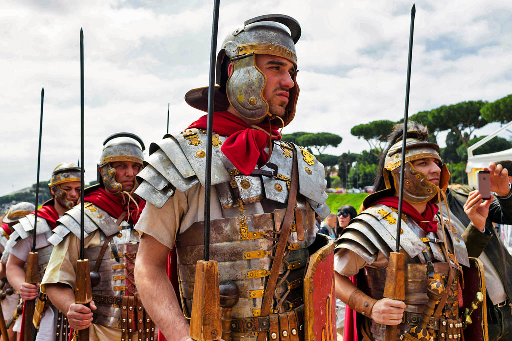 EZEEPICSSHUTTERSTOCK Top Festivals Events Natale di Roma April Estate - photo 5