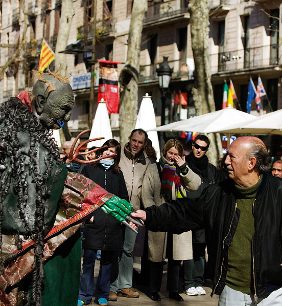 Mime works crowd on La Rambla BRENT WINEBRENNER Highlights gt3 Museu - photo 6