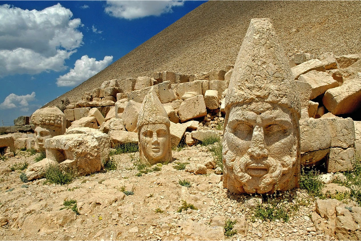 Top Attraction 10 iStock Nemrut Da Huge stone heads stare from a mountaintop - photo 14