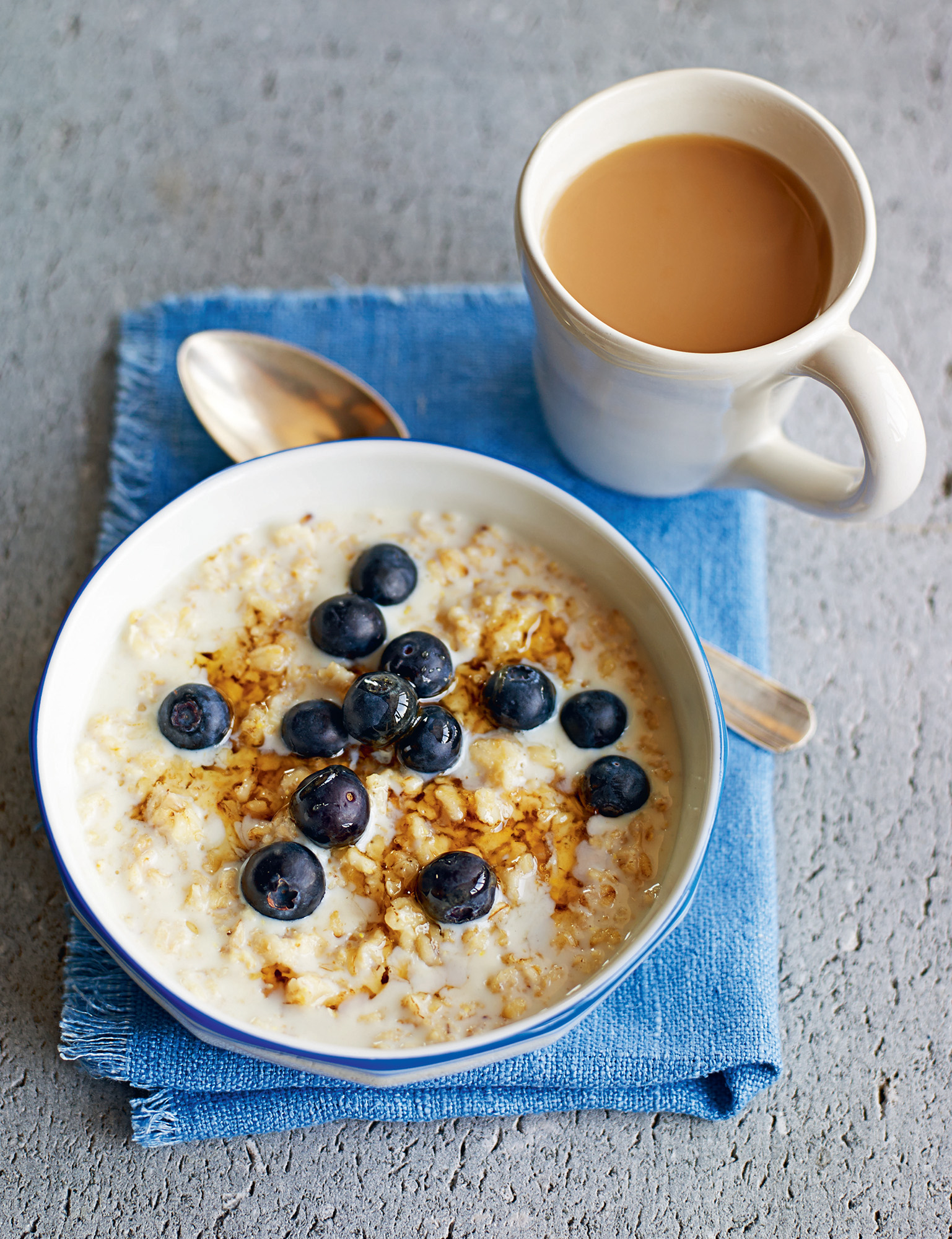 Slow-cooked porridge Porridge with blueberry compote Top high-fibre porridge - photo 8