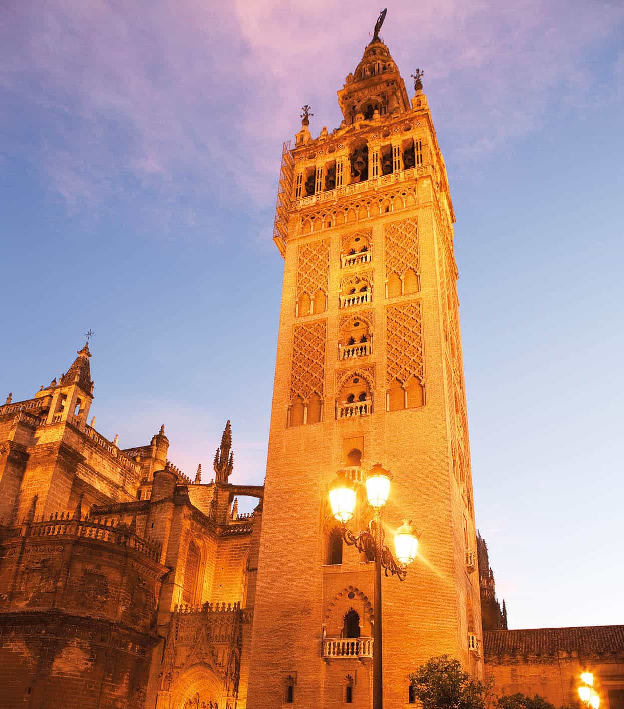 Top Attraction 3 Corrie WingateApa Publications La Giralda Sevillas most - photo 6