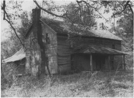 Old deserted houses like this one in the eastern Pennyroyal section of the - photo 4