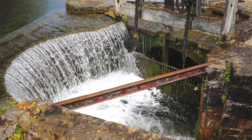 Water became the first source of power to operate the new mills and factories - photo 6