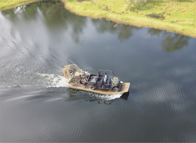 Macca and me doggedly transporting the Polaris ready for the first ever tour - photo 18