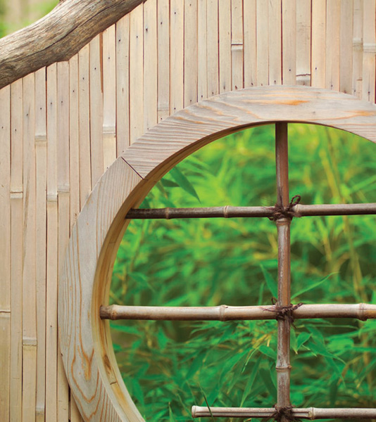 Well-designed bamboo fences make attractive barriers and the material makes it - photo 1