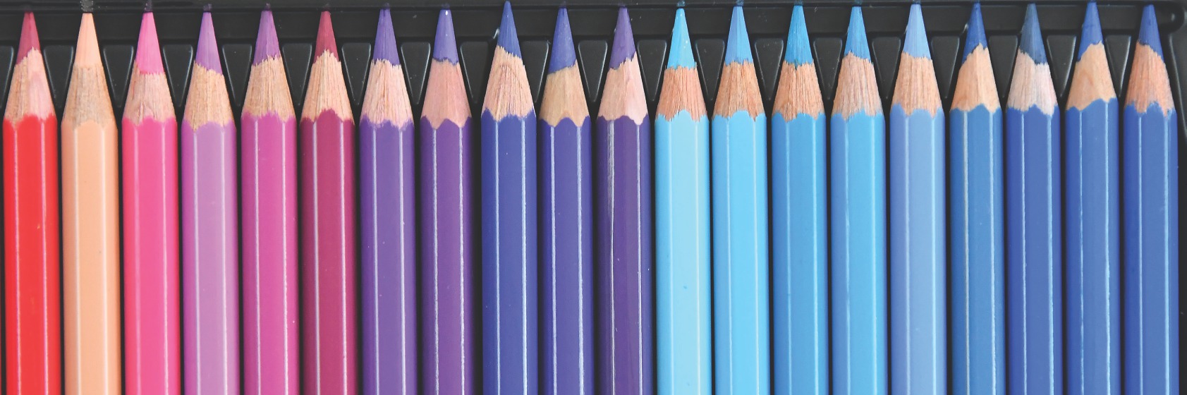 PENCILS There are numerous varieties of colored pencils available on the - photo 3
