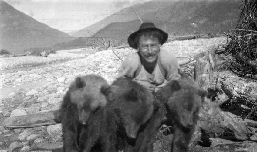 Ray Walker with grizzlies shot by August Knight Inlet c 191516 August - photo 3