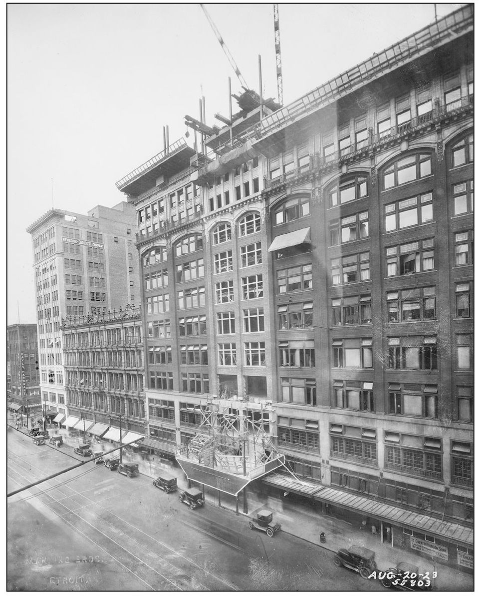 HUDSONS ACQUIRES HIMELHOCHS BUILDING 1923 At last Hudsons was able to - photo 7