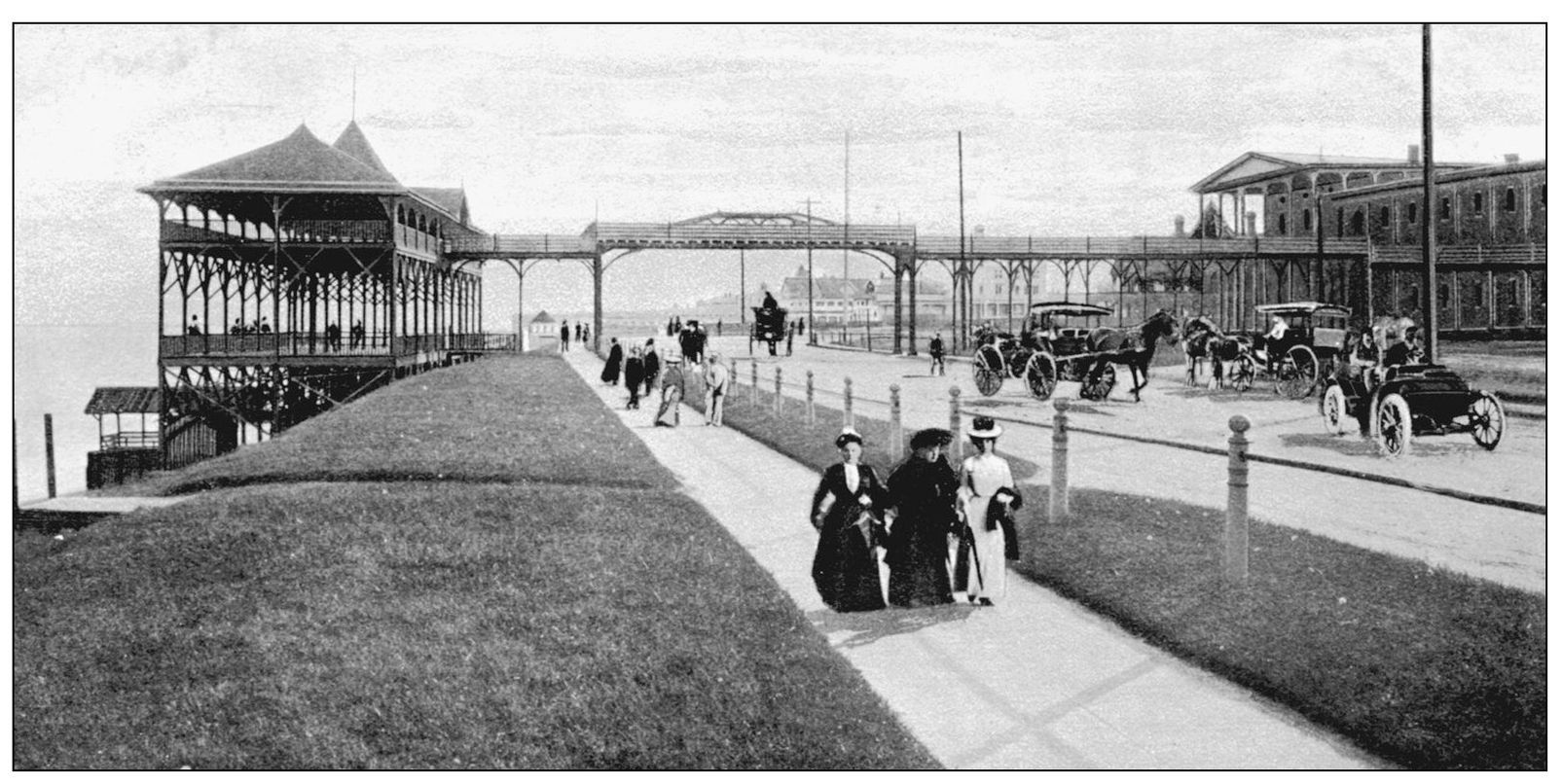 Three women are walking in front of the West End Hotel In the 1890s it was not - photo 6