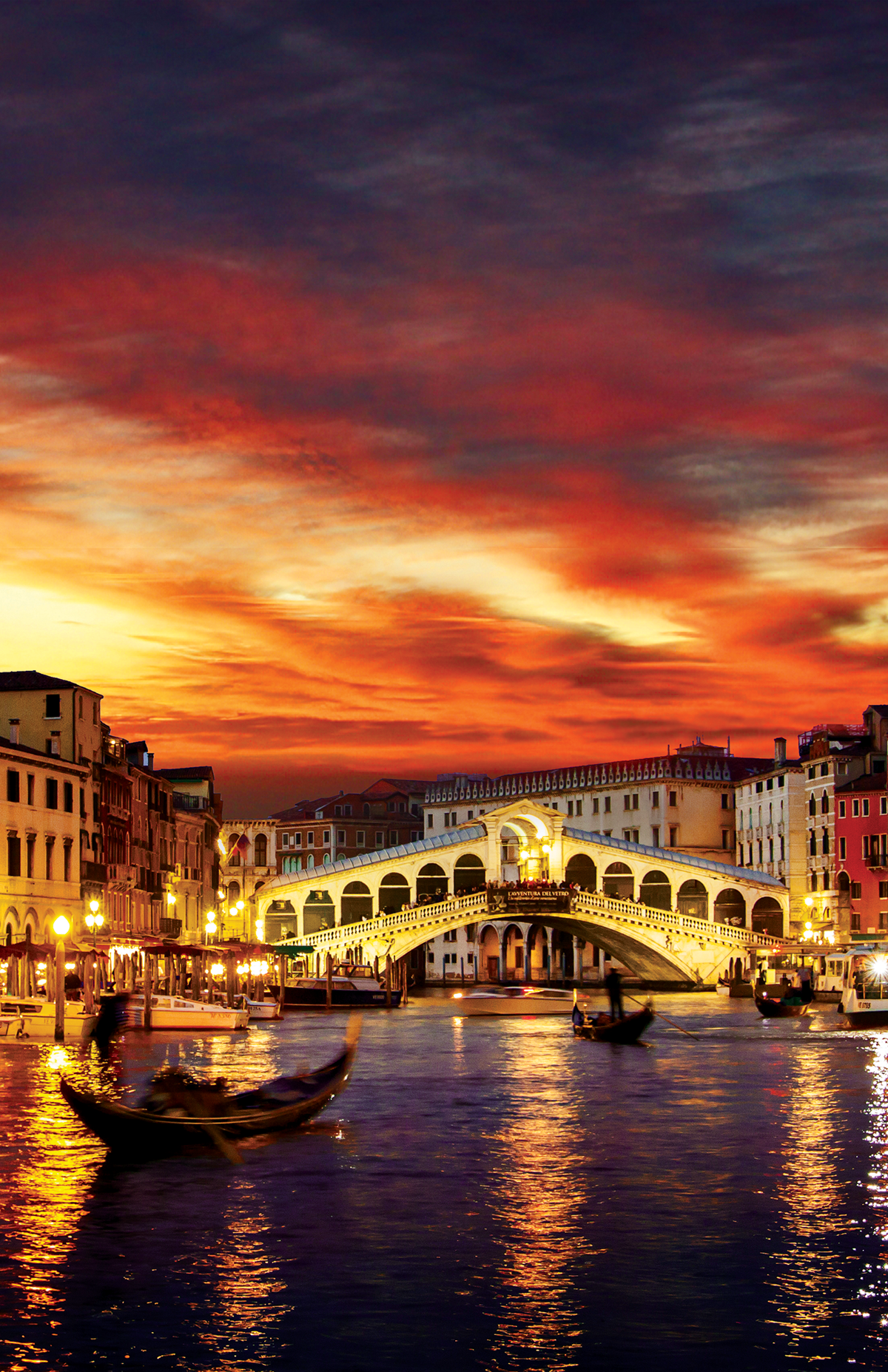 Venices Rialto Bridge at sunset built in the late 16th century it is the - photo 5