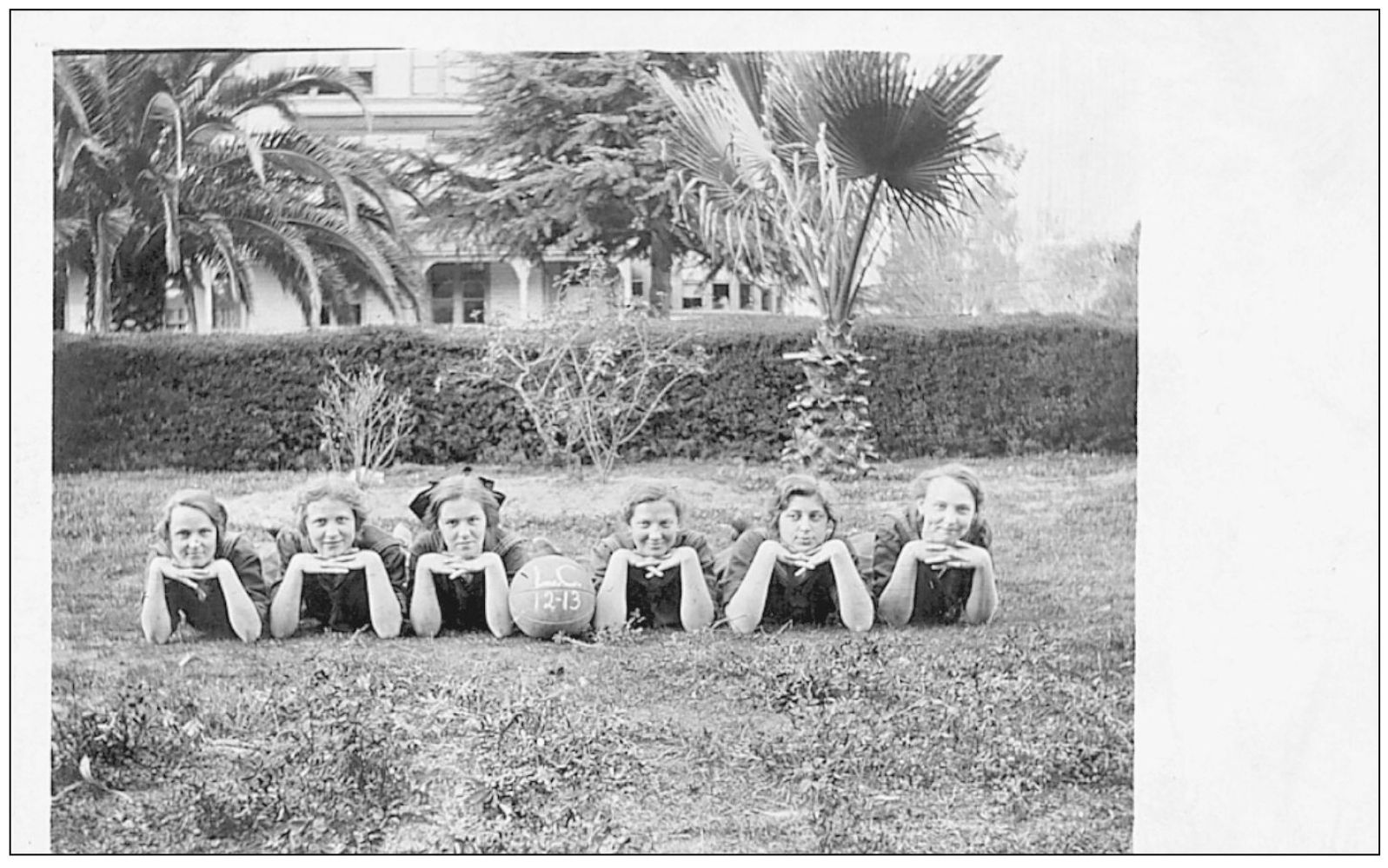 LORDSBURG COLLEGE WOMENS BASKETBALL TEAM 191213 No identification of team - photo 13