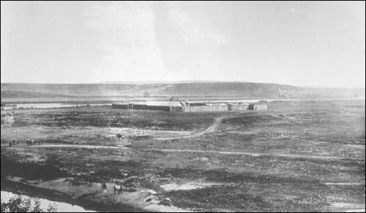 Fort Calgary 1876 Glenbow Archives Calgary Canada ND-8-252 Photographer - photo 5