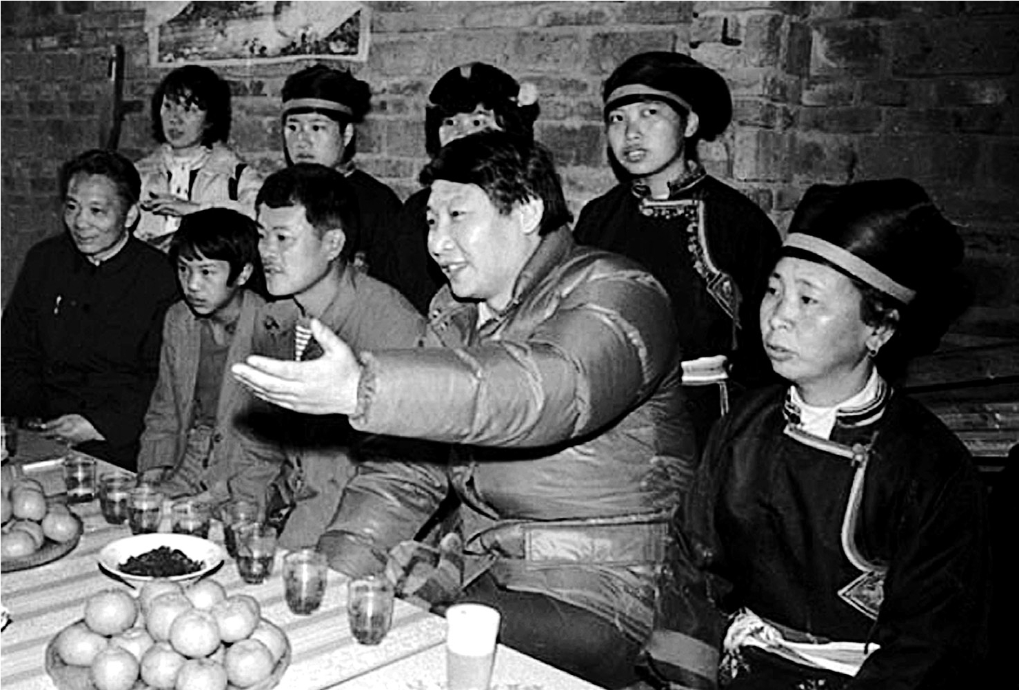 Talking to villagers of ethnic minority in Jiuxian Village Jiudu Township - photo 5