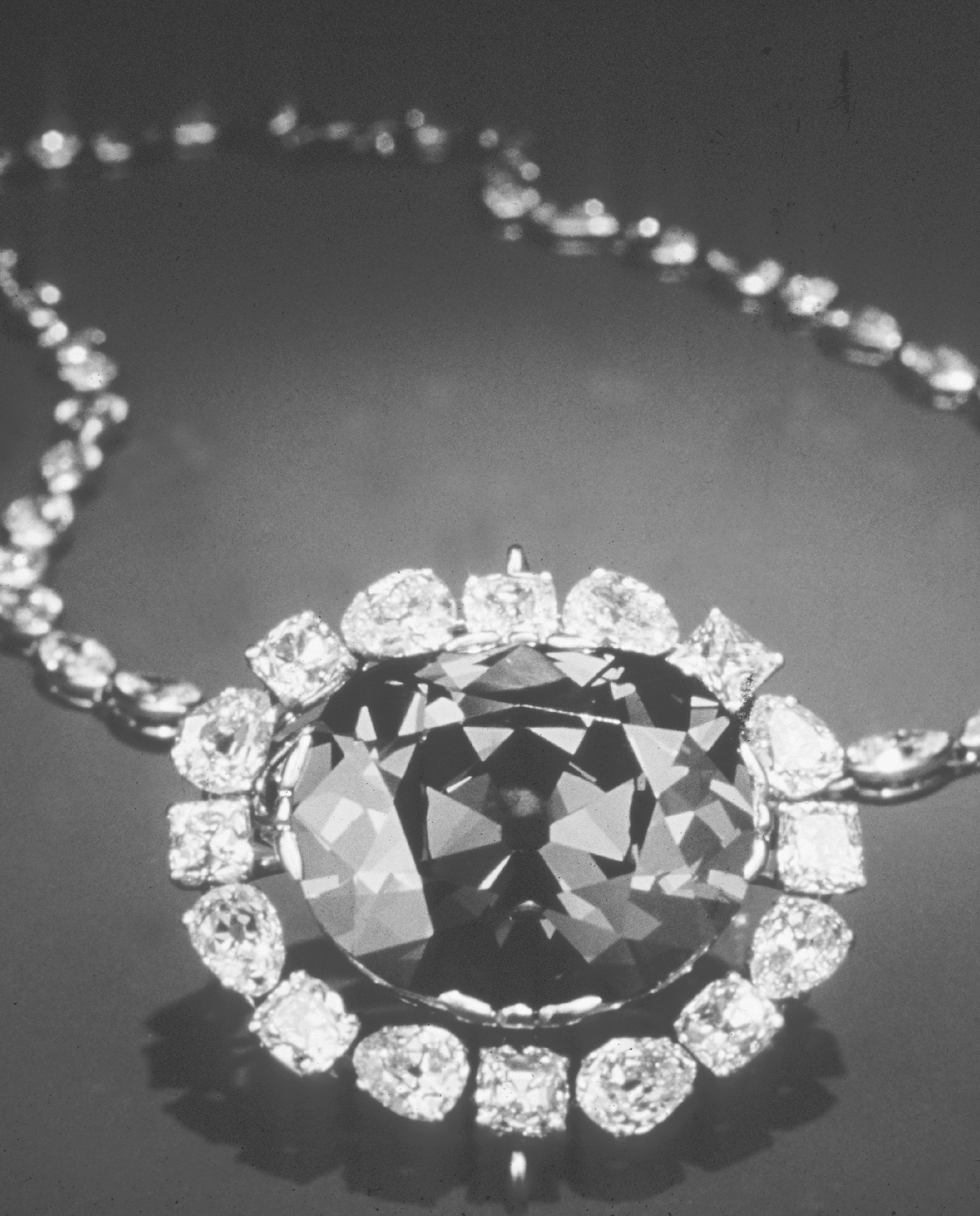 Hope diamond the legendary history of a cursed gem - photo 2