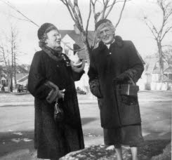 Mother and Aunt Mae Timothy Leary was born on October 22 1920 in Springfield - photo 3