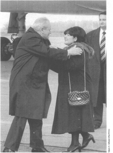 Mira greets Slobodan on his triumphant return from Dayton in winter 1995 The - photo 9