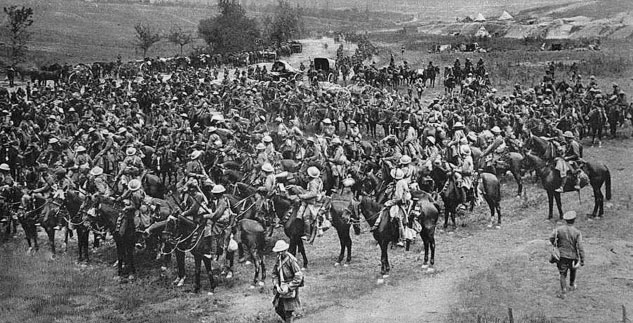 Massed Indian cavalry From Ray Mentzers Photos of the Great War Boxing - photo 18