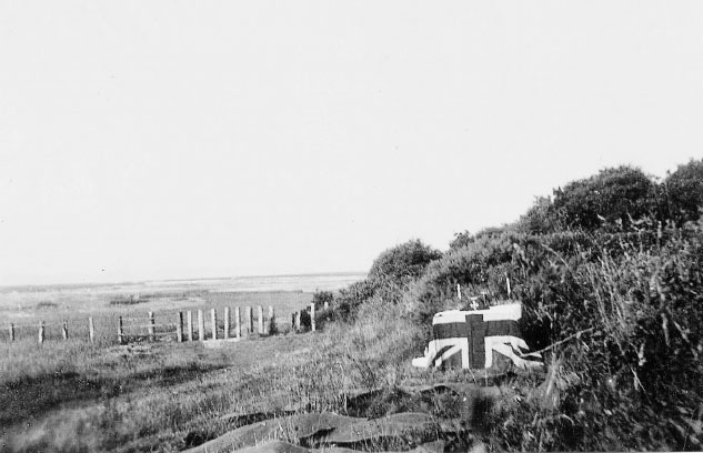 One of Leonards field services The Leonard Family Revd Tubby Clayton - photo 13