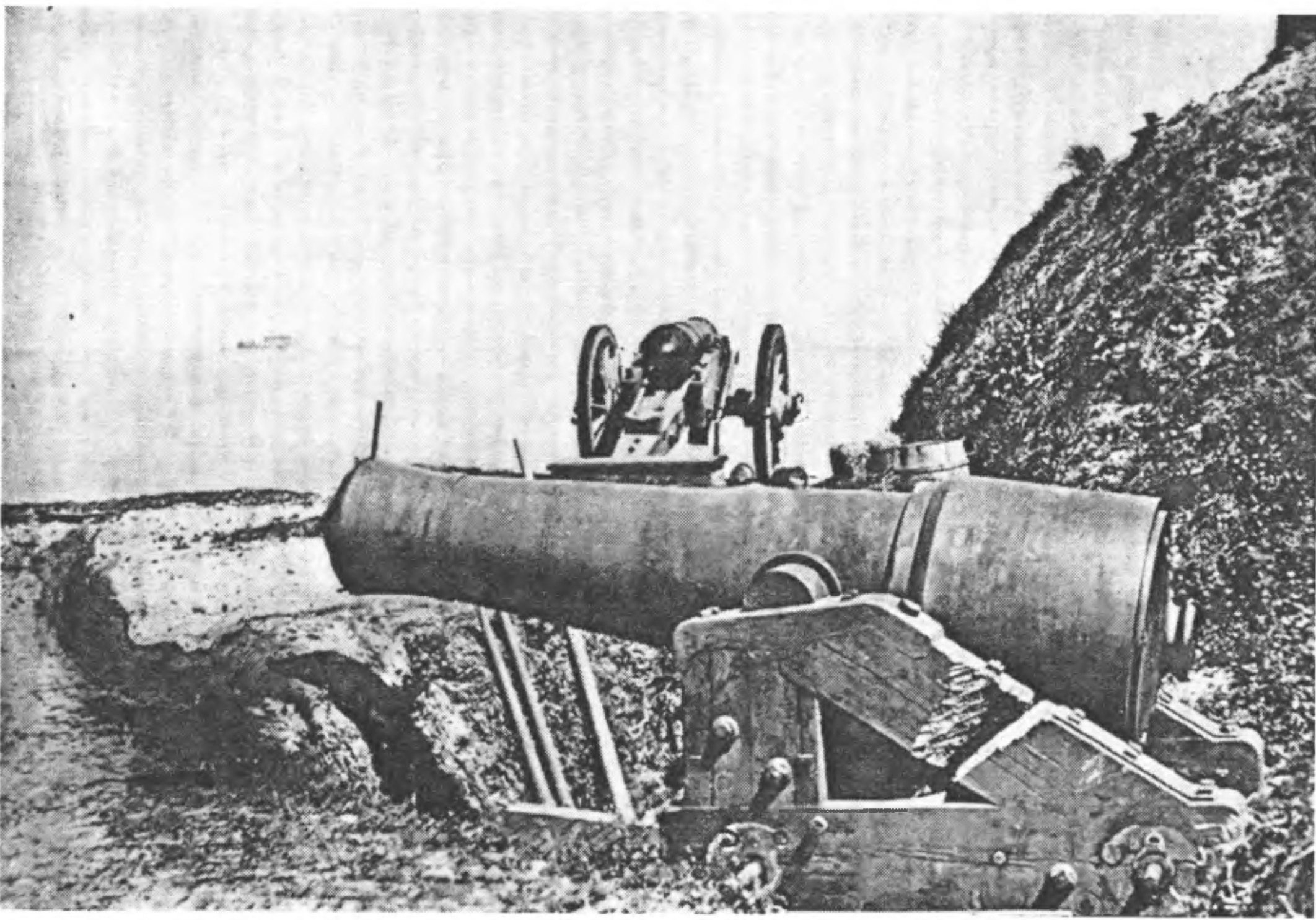 On the horizon Fort Sumter and close up Confederate guns at Fort Johnson - photo 1