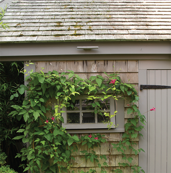 TABLE OF CONTENTS Early wharf cottages along a shell path were once - photo 3