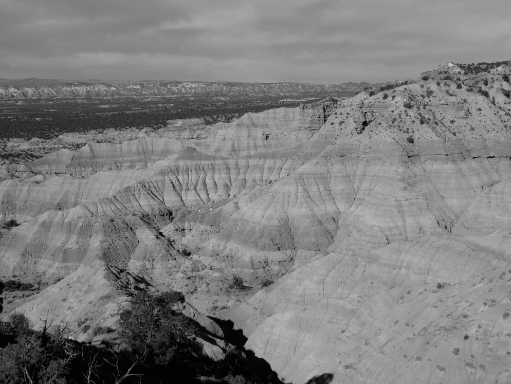 12 Outcrops of the upper Campanian Kaiparowits Formation exposed at the north - photo 4