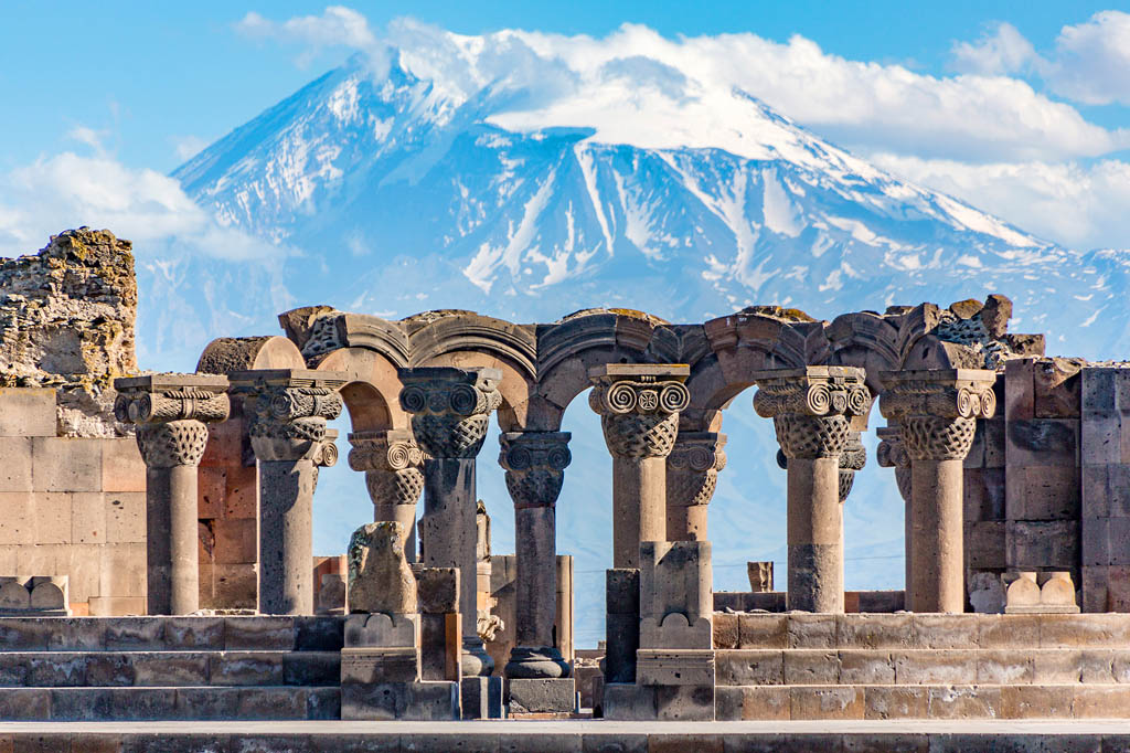 Armenia MINDSTORMSHUTTERSTOCK Why I Love Georgia Armenia Azerbaijan - photo 8