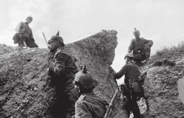 German troops finally overrun one of the outer forts at Lige 15 August - photo 19