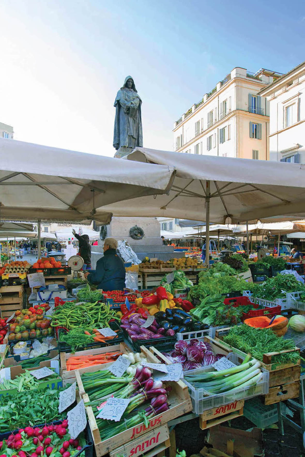 OBERTO GILI ON MOST MORNINGS THE CAMPO DE FIORI COMES AWAKE TO the shuffle of - photo 5