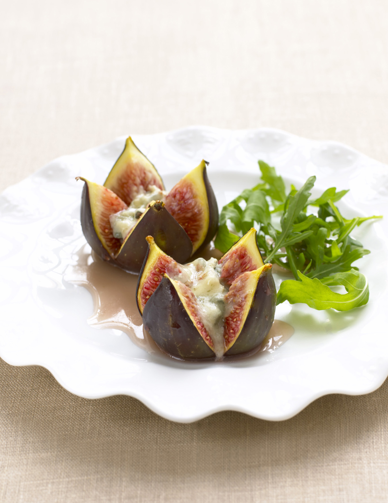 Roast figs with Gorgonzola and honey vinegar sauce Alison Reynolds - photo 5