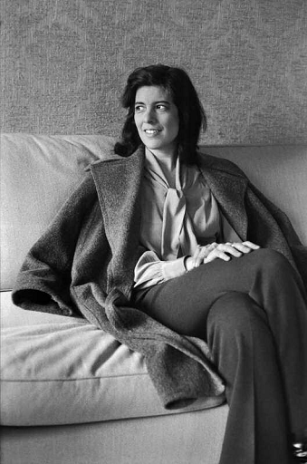 Susan Sontag by Henri Cartier-Bresson 1972 1 Beginnings 19331950 In the end - photo 3