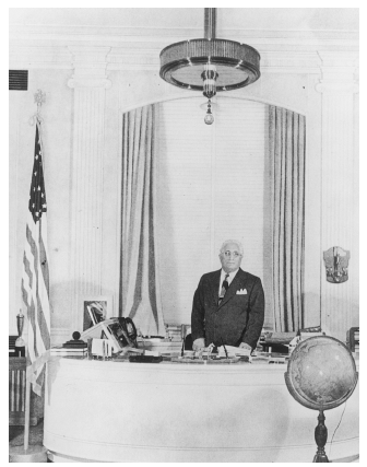 The Lion in his domain Mayers office at MGM 1948 Bison Archives The Life - photo 2